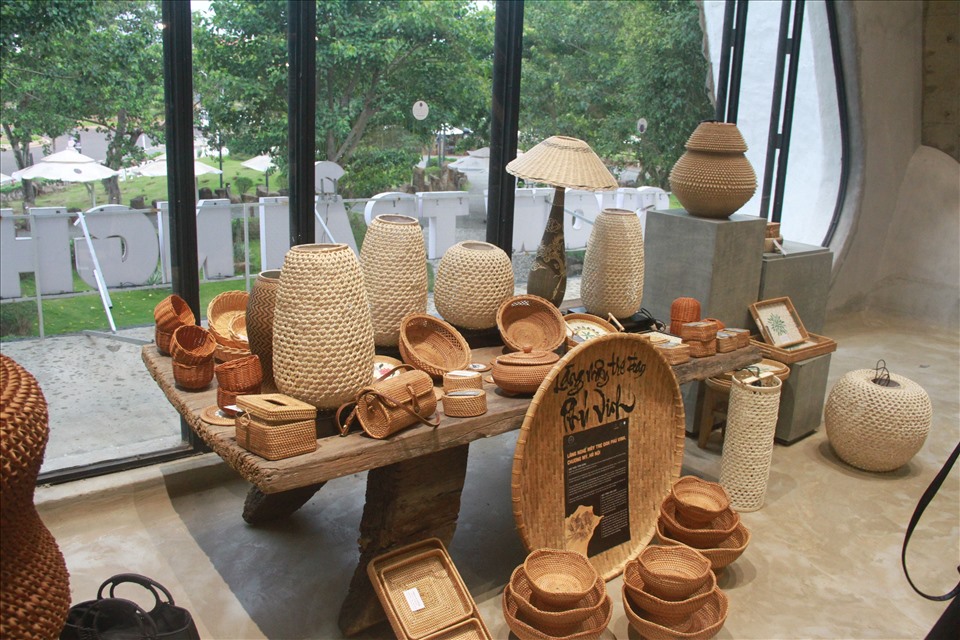 THỊ TRƯỜNG